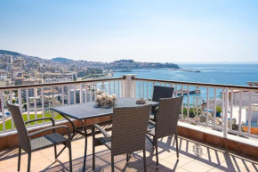 Finas Penthouse,Private Terrace,great view,mins from sea